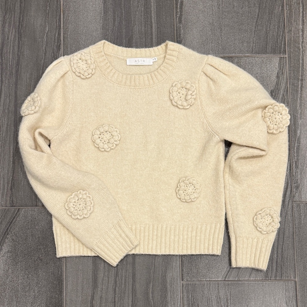 ASTR Women's Beige Sweater with Textured Floral Details